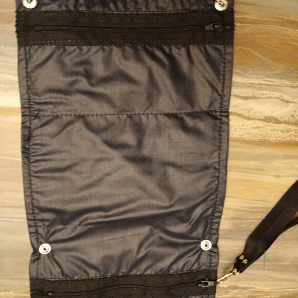 Nwt Snap closure Tri-fold Wristlet Wallets with Zippers Cats Bats Leaves Western - Picture 13 of 16